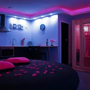 Nuit Vip Sauna Privatif , Le Rove Франция