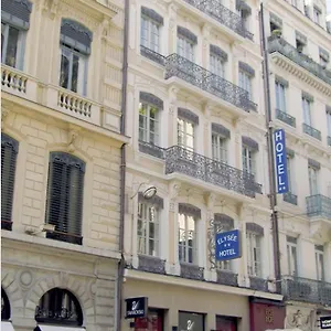 Elysee 2*, Лион Франция